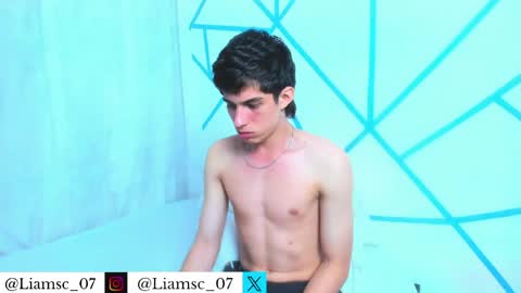 Liam scott77 online show from April 7, 3:29 am