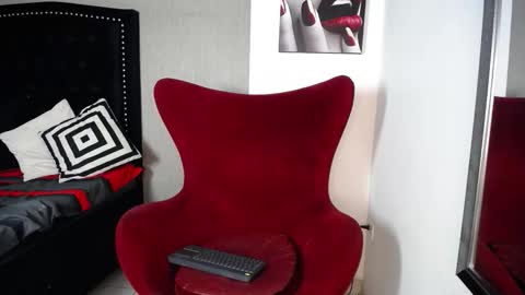 Snapshot of liam_sean chatting on February 21, 11:33 am Liam online show from February 21, 11:33 am