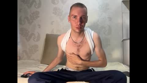 Snapshot of liam_shadow chatting on June 25, 12:42 pm Liam Shadow online show from June 25, 12:42 pm