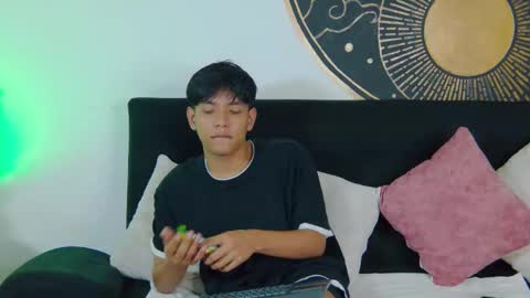 Liam online show from February 20, 8:20 pm