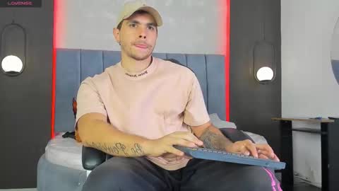 Liam online show from February 17, 10:05 pm