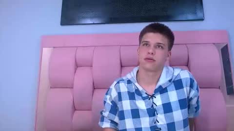 liam_york online show from January 8, 8:11 pm