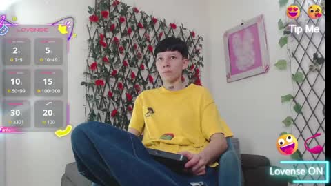 Snapshot of liambrown09 chatting on April 25, 7:22 pm Liam online show from April 25, 7:22 pm