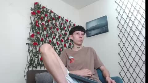 Snapshot of liambrown09 chatting on May 4, 7:21 pm Liam online show from May 4, 7:21 pm