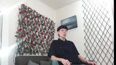Snapshot of liambrown09 chatting on May 19, 7:09 pm Liam online show from May 19, 7:09 pm