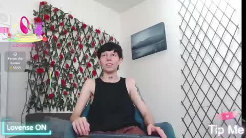 Snapshot of liambrown09 chatting on May 28, 8:17 pm Liam online show from May 28, 8:17 pm