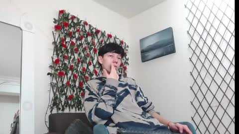 Snapshot of liambrown09 chatting on May 30, 7:33 pm Liam online show from May 30, 7:33 pm