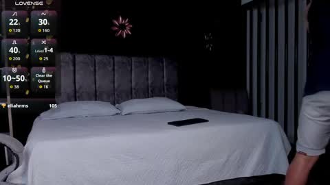 Snapshot of liamdeep_ chatting on May 15, 11:23 pm LiamDeep online show from May 15, 11:23 pm