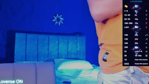 Snapshot of liamdeep_ chatting on May 18, 8:36 pm LiamDeep online show from May 18, 8:36 pm