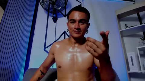 Snapshot of liamdeep_ chatting on June 8, 1:28 am LiamDeep online show from June 8, 1:28 am