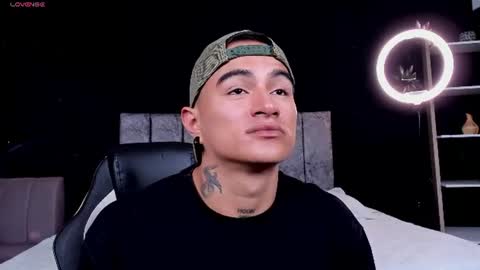 Snapshot of liamdeep_ chatting on June 20, 8:00 pm LiamDeep online show from June 20, 8:00 pm