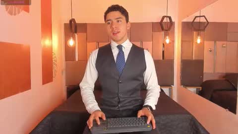 Liam online show from December 17, 12:55 pm