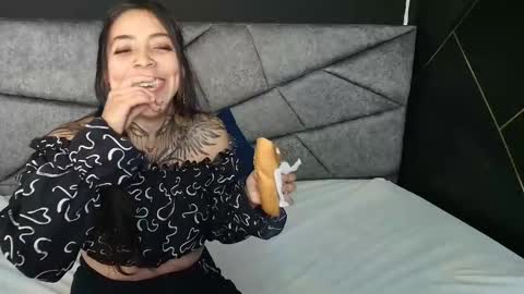 L I A M O N R O E online show from October 29, 11:56 am