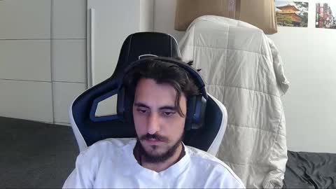 liamriddley online show from November 2, 2:14 am