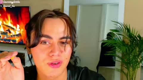 Tell me Liam online show from October 23, 4:56 am