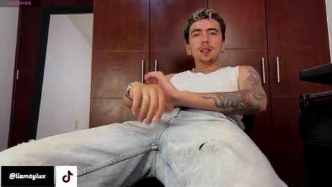 Liam online show from October 17, 2:59 am