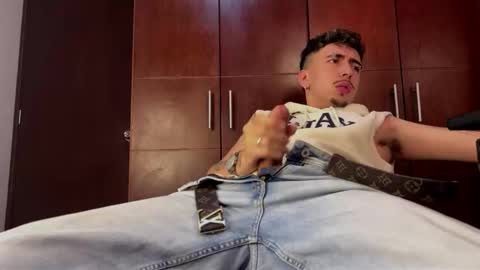 Liam online show from November 20, 6:13 am