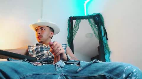 Liam online show from December 16, 4:50 am