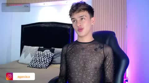 liam online show from April 21, 4:41 am