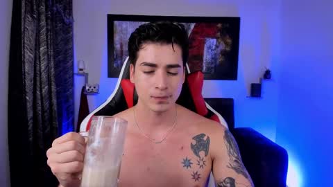 liamwyatt_ online show from February 16, 3:26 am