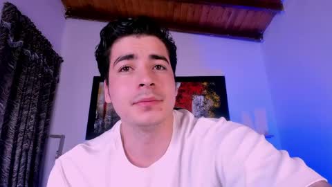 Snapshot of liamwyatt_ chatting on May 31, 2:53 am liamwyatt_ online show from May 31, 2:53 am