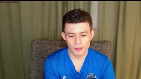 Snapshot of lian_eathan chatting on November 6, 8:54 pm lian_eathan online show from November 6, 8:54 pm