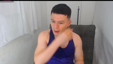 lian_eathan online show from February 22, 3:54 pm