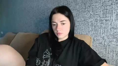 Snapshot of liana_diva chatting on July 19, 9:35 am liana_diva online show from July 19, 9:35 am