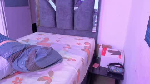 Snapshot of liana_hott chatting on April 2, 12:14 pm liana_hott online show from April 2, 12:14 pm