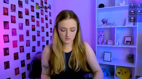 Snapshot of liana_kisses chatting on July 7, 6:45 pm Little Liana online show from July 7, 6:45 pm