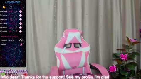 Snapshot of lianawow_ chatting on May 13, 3:26 am lianawow_ online show from May 13, 3:26 am