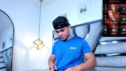 lianfox_ online show from March 18, 12:30 pm