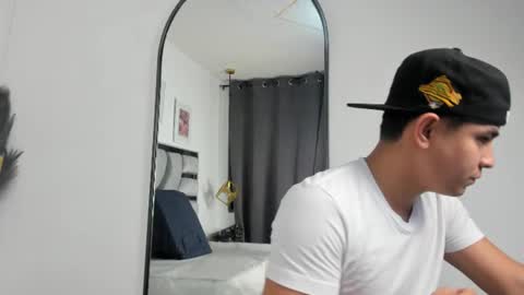 lianfox_ online show from July 10, 12:19 pm