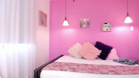 liapinket online show from March 28, 12:05 pm