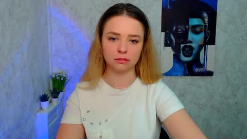 Snapshot of liaralime_ chatting on May 13, 6:44 am Liara online show from May 13, 6:44 am