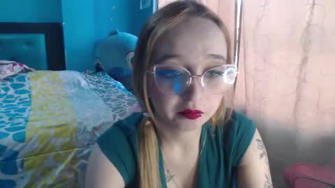 Lia Roberts online show from February 1, 12:05 pm