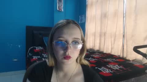 Lia Roberts online show from November 24, 12:16 pm