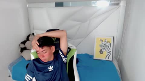 Snapshot of liarr_ chatting on February 10, 8:13 pm LIAR online show from February 10, 8:13 pm