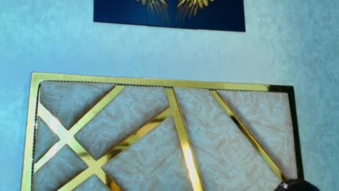 liaross online show from December 19, 7:40 pm