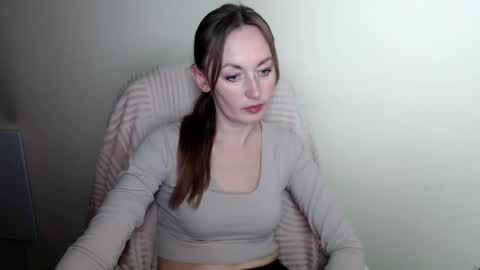 Snapshot of liasais_ chatting on April 22, 1:01 pm Lia online show from April 22, 1:01 pm
