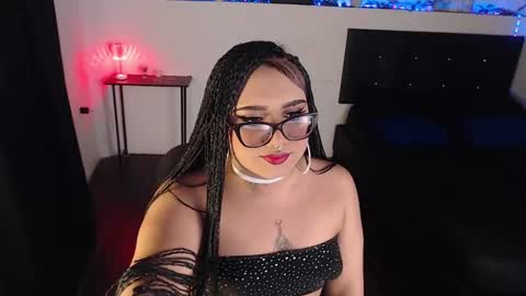 Snapshot of liascarlett chatting on February 9, 5:40 am LiaScarlett online show from February 9, 5:40 am