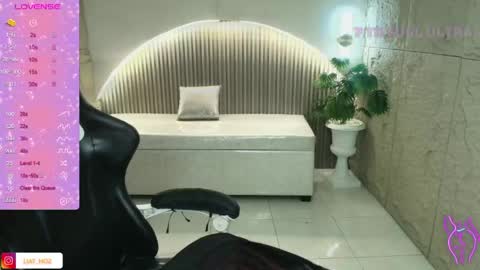 Snapshot of liat_hoz chatting on May 22, 1:06 pm Dani online show from May 22, 1:06 pm