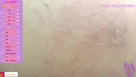 Snapshot of liat_hoz chatting on May 25, 9:32 pm Dani online show from May 25, 9:32 pm