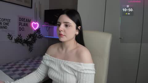 Snapshot of liawoow chatting on November 25, 7:41 am Lia online show from November 25, 7:41 am