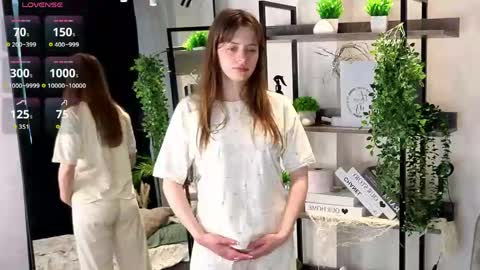 Snapshot of libbienoffsinger chatting on June 4, 1:11 am Ada online show from June 4, 1:11 am