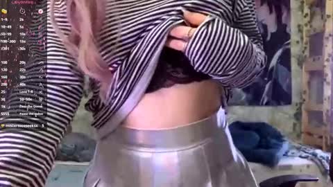 Lola online show from September 25, 7:17 pm
