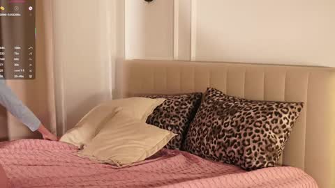 Snapshot of libbyshepard chatting on February 27, 11:16 pm Elena online show from February 27, 11:16 pm