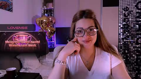 libra_mia online show from December 1, 7:52 pm