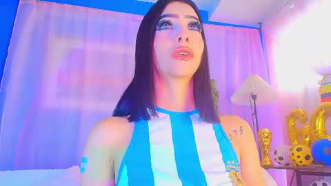 Snapshot of liccy_hall chatting on June 22, 12:02 pm Valentina Hall online show from June 22, 12:02 pm