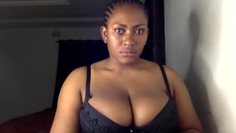 Snapshot of lick_my_pussyyy226651 chatting on May 18, 7:14 am caira online show from May 18, 7:14 am